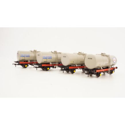 Heljan 1156 OO Gauge Pack Of 4 35 Ton A Tanks Esso Grey And Red