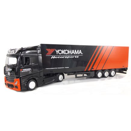 Maisto 18-31460 Street Fire Haulers Mercedes Actros Gigaspace Yokohama Motorsports Trailer