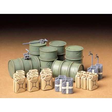 Tamiya 35186 German Fuel Drum Set Plastic Kit