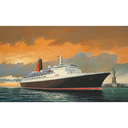 Revell 05806 Queen Elizabeth II Plastic Kit