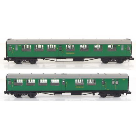 Graham Farish 370-165B Pack of 2 N Gauge Bulleid Coaches Malachite Green Split From Set