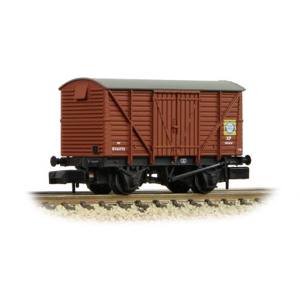 Graham Farish 373-705 N Gauge BR 12 Ton Ventilated Van Planked Sides BR Bauxite Blue Circle Cement B762773