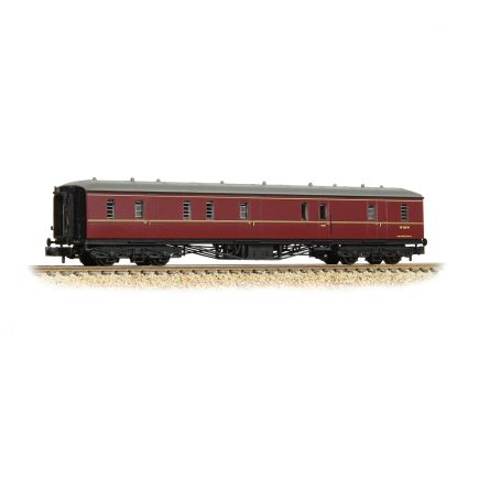 Graham Farish 374-586A N Gauge GW Hawksworth Full Brake Coach BR Maroon W318W