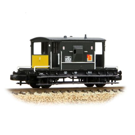 Graham Farish 377-532A N Gauge BR 20 Ton Brake Van BR Railfreight Distribution Sector B954989