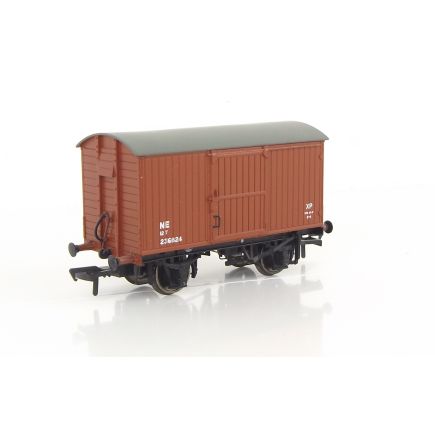 Bachmann 38-375-SH OO Gauge LNER 12 Ton Vent Van LNER Oxide 236824