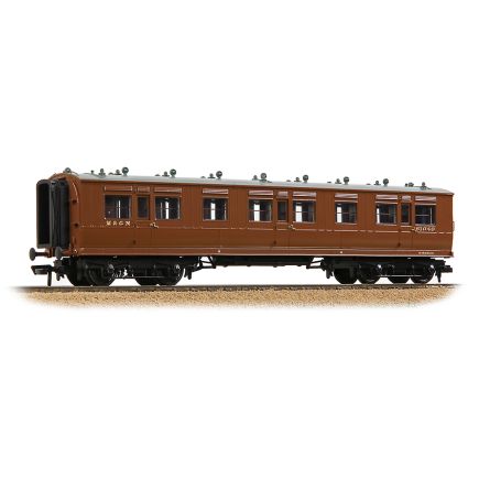 Bachmann 39-871A OO Gauge LNWR 50ft Arc Roof Third Corridor Coach M&GN Brown