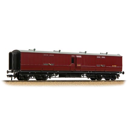 Bachmann 39-893 OO Gauge LNWR 50ft Arc Roof Full Brake LMS Crimson Lake