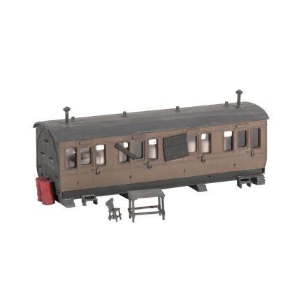 Ratio 501 OO Gauge Grounded coach Body Plastic Kit