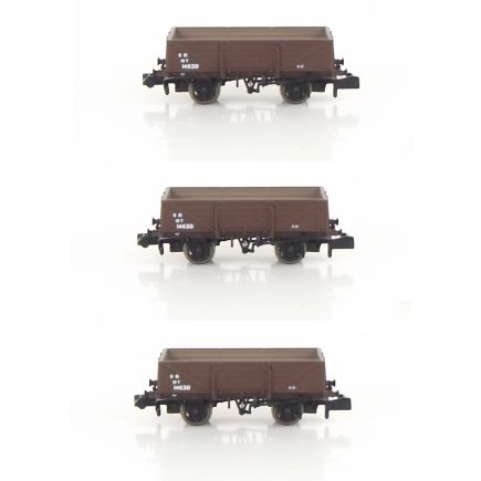 Rapido 942010 N Gauge Pack Of 3 SECR Diagram 1349 5 Plank Wagons Post 1936 SR Brown Livery