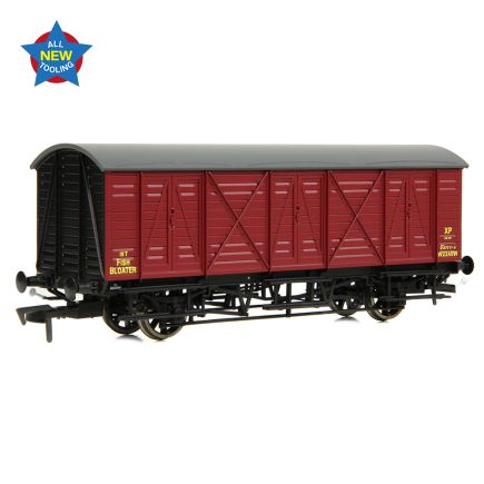 EFE Rail E87060 OO Gauge GWR 10 Ton Bloater Fish Van BR Crimson