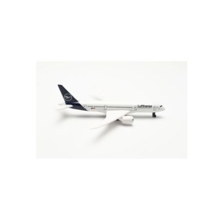 Daron RT4136 Boeing 787 Lufthansa Diecast Model