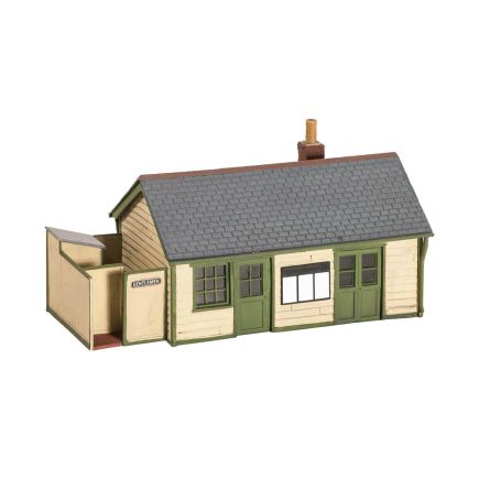 Wills SS67 OO Gauge Wayside Station Timber Slate Roof Brick Chimney Plastic Kit