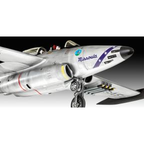 Revell 05650 US Northrop F-89 Scorpion 50th Gift Set Plastic Kit
