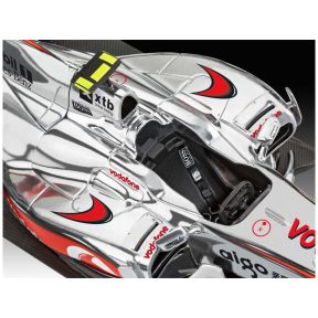 Revell 07096 Vodafone Mclaren Mercedes MP4-25 Lewis Hamilton Plastic Kit