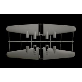 Italeri 1487 Boeing B17-F Flying Fortress Plastic Kit