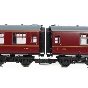 Bachmann 32-645 OO Gauge Class 438 4TC London Transport Lined Maroon