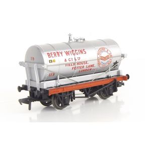 Bachmann 33-502B-SH OO Gauge 14 Ton Tank Wagon 'Berry Wiggins' Silver