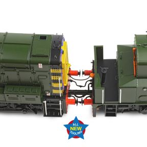 Bachmann 35-945 OO Gauge Class 13 Shunter D4502 BR Green With Wasp Stripes