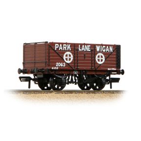 Bachmann 37-082C OO Gauge 7 Plank End Door Wagon Park Lane Wigan Brown