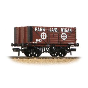 Bachmann 37-082C OO Gauge 7 Plank End Door Wagon Park Lane Wigan Brown