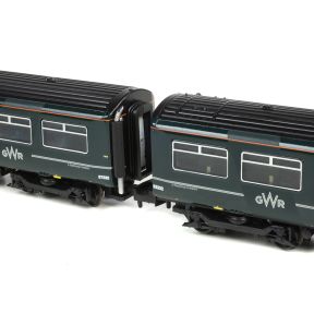 Bachmann 371-337  N Gauge Class 150/2 2 Car DMU 150232 GWR Green FirstGroup