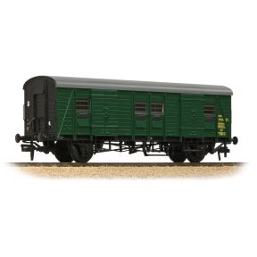 Bachmann 39-527B OO Gauge SR PMV Parcels And Miscellaneous Van BR Green S1062S