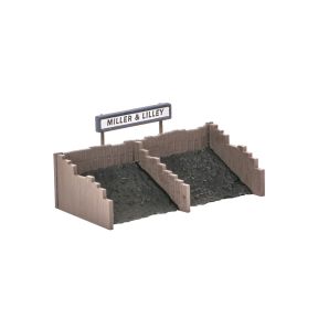 Ratio 533 OO Gauge Coal Staithes Plastic Kit