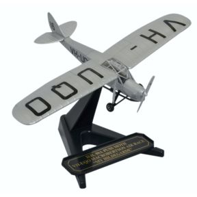 Oxford Diecast 72PM007 DH80a Puss Moth VH-UQO My Hildegarde (Air Race)