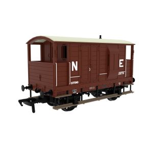 Rapido 820011 OO Gauge LSWR/WD 20 Ton Brake Van Pre 1936 LNER Oxide No.601770