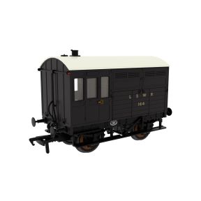Rapido 829009 OO Gauge Evolution Horsebox LSWR No.164