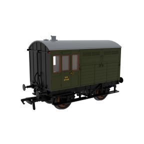 Rapido 829020 OO Gauge Evolution Horsebox SR No.2745