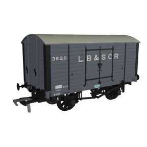 Rapido 979002 OO Gauge LBSCR Diagram 8 Van LBSCR Grey No.3820