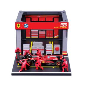 Bburago B18-36862S Ferrari SF-24 2024 Formula 1 Pit Pass Diorama Carlos Sainz