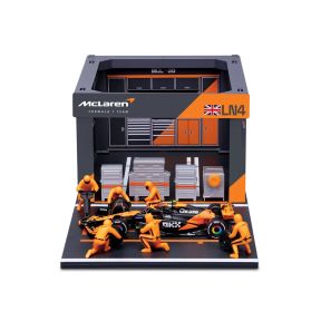Bburago 18-38451N Mclaren MCL38 2024 Formula 1 Pit Pass Diorama Lando Norris
