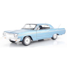 Maisto M32908 1964 Chevrolet Impala SS Light Blue Diecast Model
