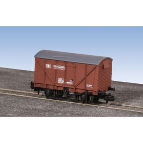 Peco NR-2006B N Gauge BR 12 Ton Van Plywood Sides BR Bauxite Railfreight