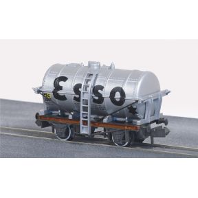 Peco NR-P161 N Gauge Tank Wagon 'Esso'