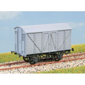 Parkside Models PC84 OO Gauge GW 10 Ton Goods Van Plastic Kit