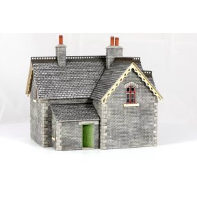 Metcalfe PO335 OO Gauge Settle & Carlisle Station Masters House Card Kit