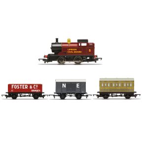 Hornby R30035 OO Gauge Railroad Steam Engine Train Pack