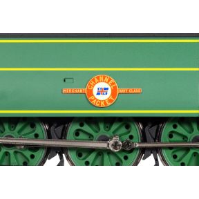 Hornby R30399SS OO Gauge SR Merchant Navy 4-6-2 21C1 'Channel Packet' SR Green Smoke Generator And Sound