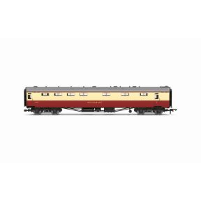 Hornby R40470 OO Gauge BR Tavern Car 'White Horse' & Composite Restaurant Coaches Twin Pack BR Crimson And Cream