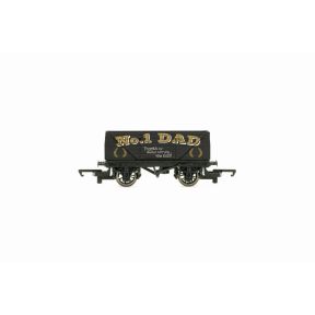 Hornby R60323 OO Gauge 2026 Fathers Day Wagon