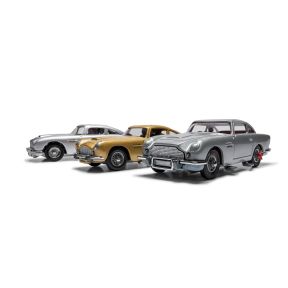 Corgi RT70007 James Bond Aston Martin DB5 Classic Collector Set Corgi 70th Anniversary