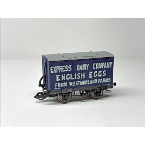 Peco TTR-1304P TT Gauge LMS 9ft Wheelbase Van Express Dairy