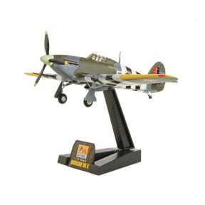 Easy Model 33304 Hawker Hurricane Mk II RAF D-Day Markings Plastic Model