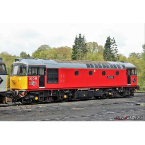 Gaugemaster GM2210601 N Gauge Class 33 33021 'Eastleigh' Parcels Red