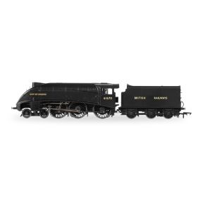 Hornby R30137 OO Gauge LNER B17/5 4-6-0 61670 'City of London' BR Black British Railways