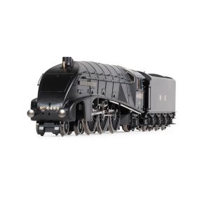 Hornby R30452 OO Gauge LNER A4 4-6-2 4466 'Sir Ralph Wedgwood' LNER Black VE Day 80th Anniversary